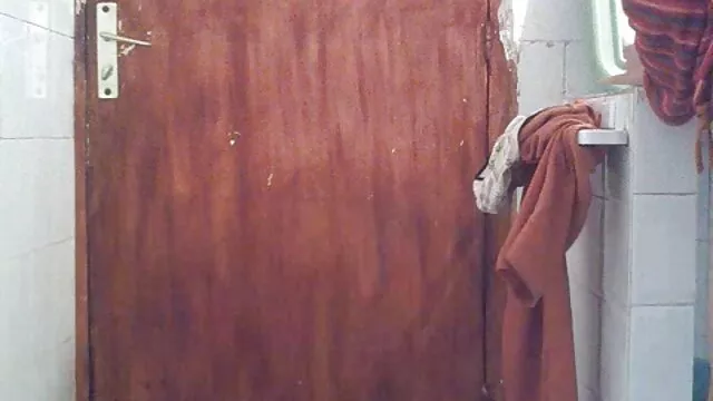 女の子は彼女のお尻にコックを持っており、精液の負荷 アダルト 女性 動画 無料