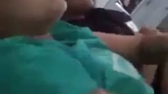 Luciaはポルノで年上の隣人のデビューをする！!! 女の子 用 セックス 動画