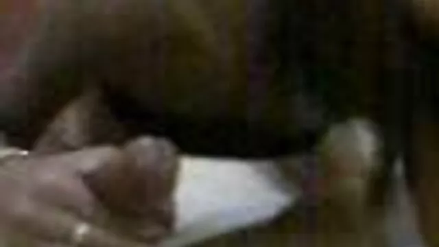 それ自体。 ポルノグラフィ 女の子 向け av 動画 温泉は金髪に役立ちます経験の浅いstepbrotherは処女を失います