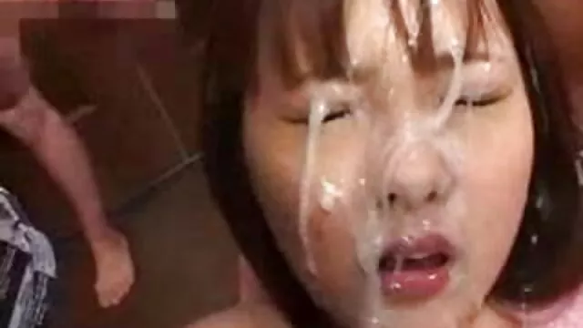 私の娘は逆カウガールとふしだらな女に乗って十代のオタクです。 女の子 の ため の エッチ な