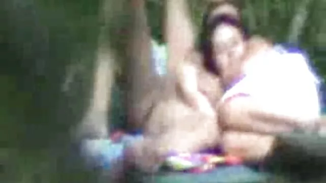 Blondieはデンマークの公共の場で見知らぬ人の雄鶏を吸う 女の子 av 動画