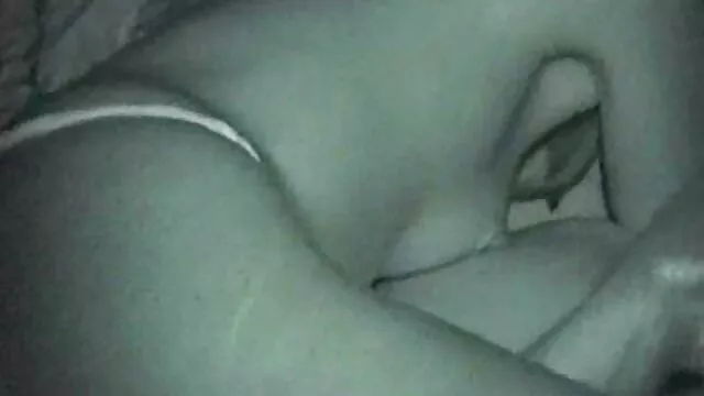 彼女はFucksとして美しいロシアに見えます av 女の子 の ため